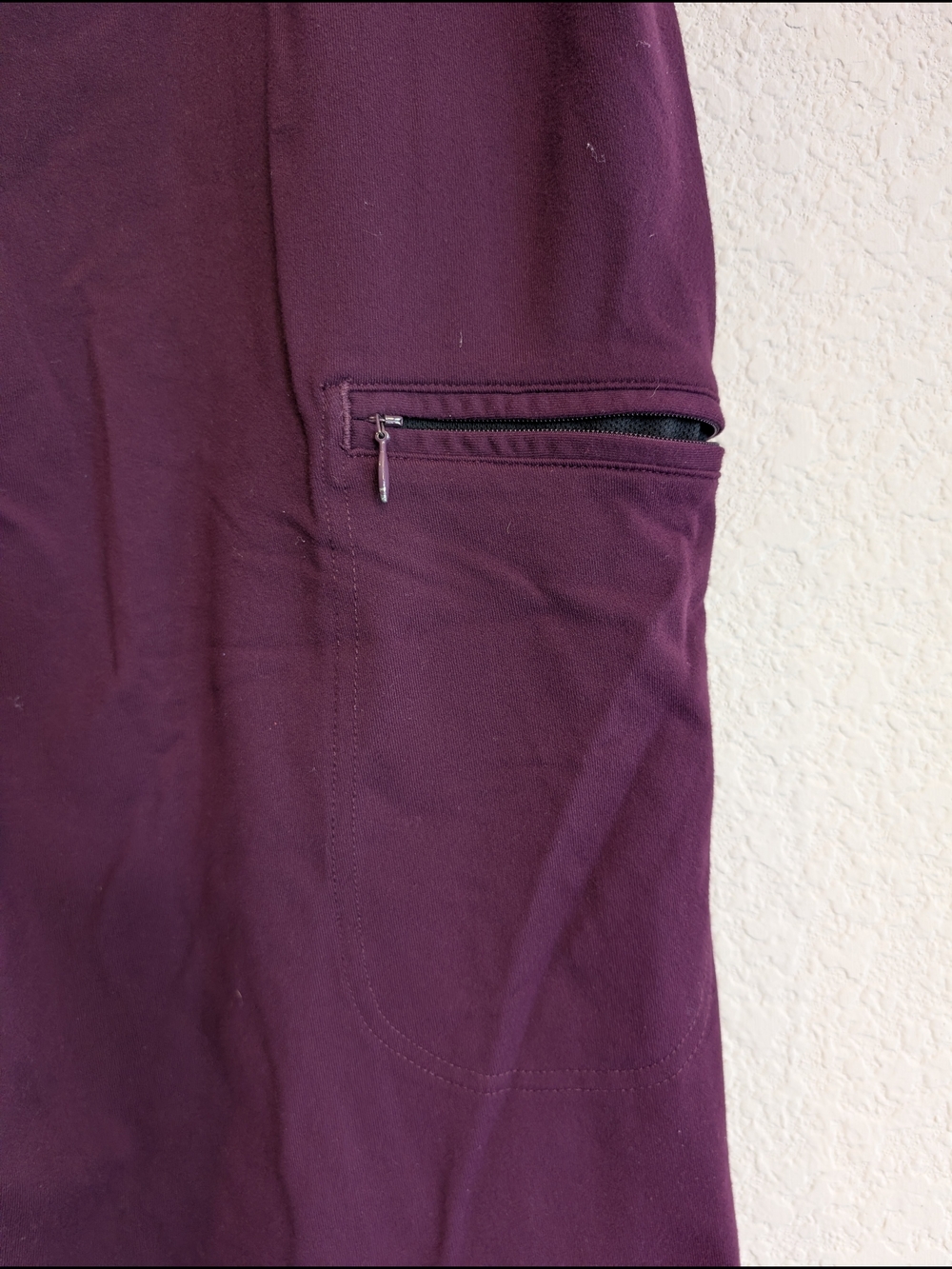 Duluth Trading Co Sz M Women’s Wide-Leg Active Sporty Pants in Deep Plum - Picture 3 of 4
